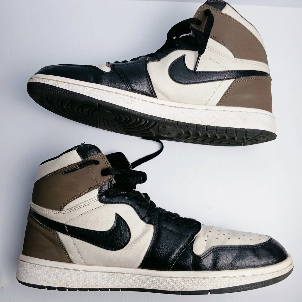 Nike Air Jordan 1 Retro High OG Dark Mocha Black Sail Mens Sneaker Size 12